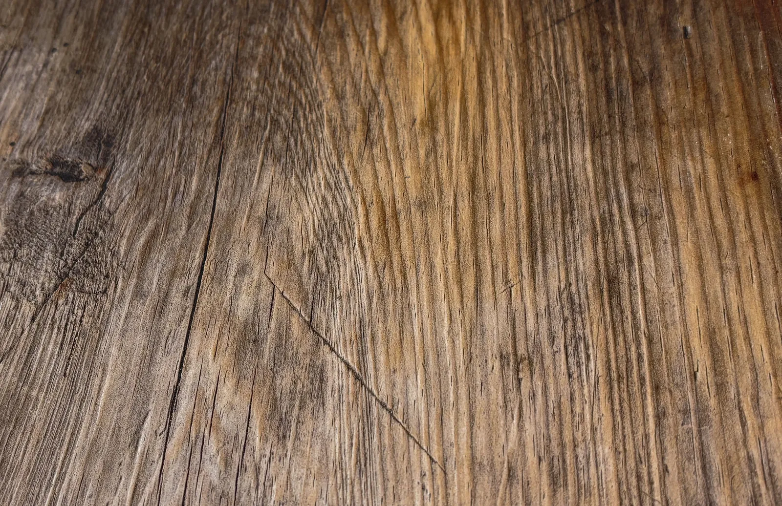 Effet bois en relief imprimé sur alu composite — texture trompe-l'œil